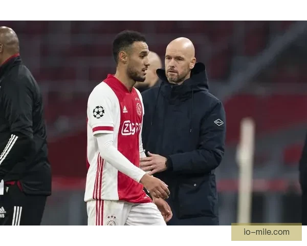 德里赫特与马兹拉维联手离开拜仁加盟曼联 与滕哈格重聚再续师徒情